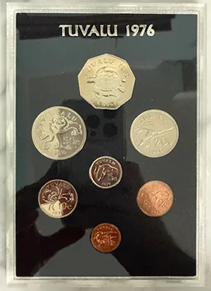 Confezione aperta Tuvalu 1976 con le sette monete